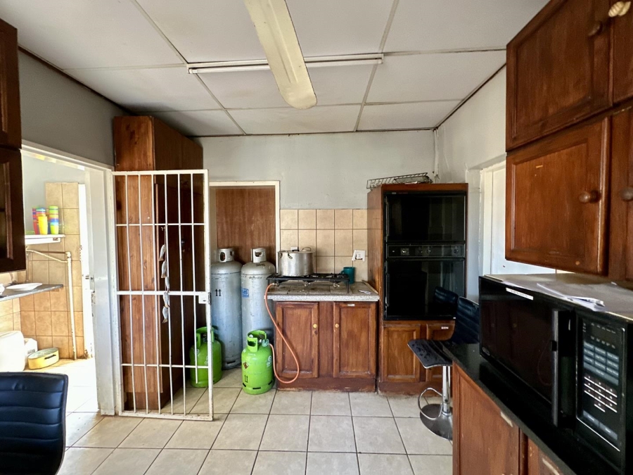 9 Bedroom Property for Sale in Bloemspruit Free State
